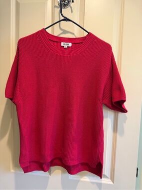 525 America Ribbed Crewneck Short-Sleeve Knit Top in Red